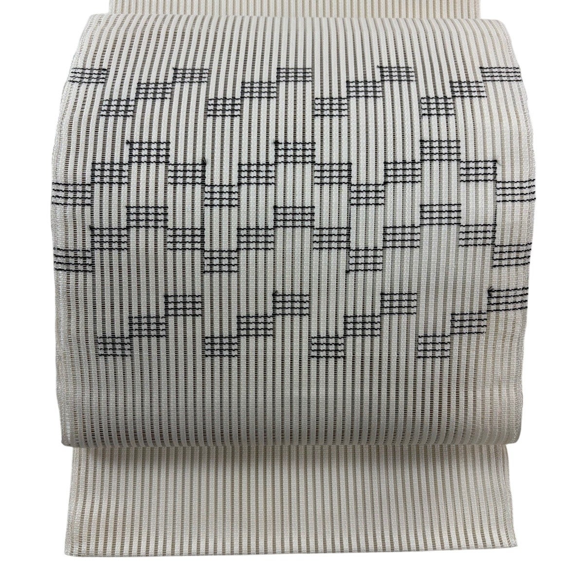 美品】 名古屋帯 秀品 夏帯 縦絽 八寸名古屋帯 松葉仕立て 縞 クリーム