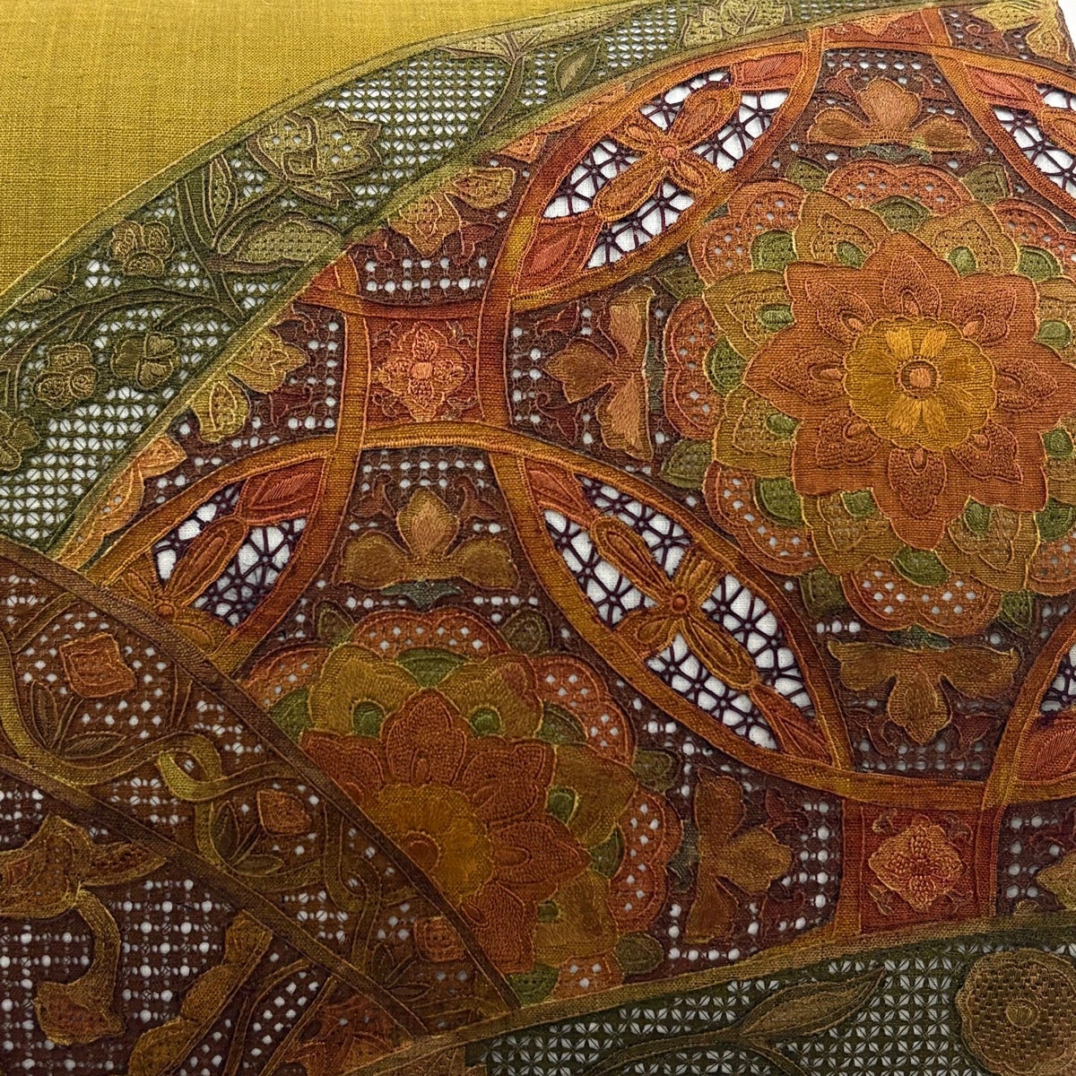 美品】 袋帯 秀品 華文 花唐草 刺繍 鶯色 お太鼓柄 正絹｜中古・古着