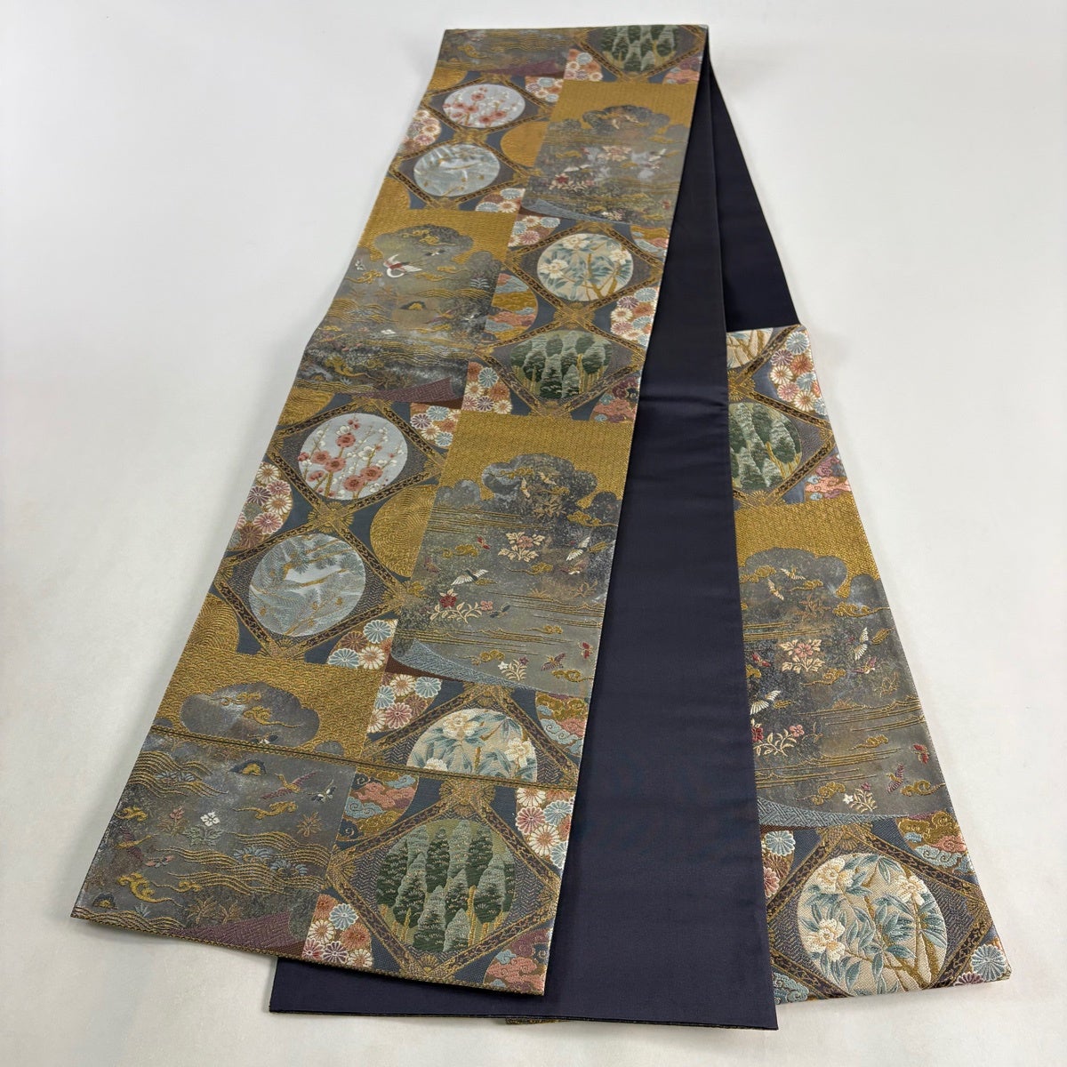 美品】 袋帯 秀品 関西仕立て 草花 鳥 金糸 箔 灰色 六通 正絹｜中古