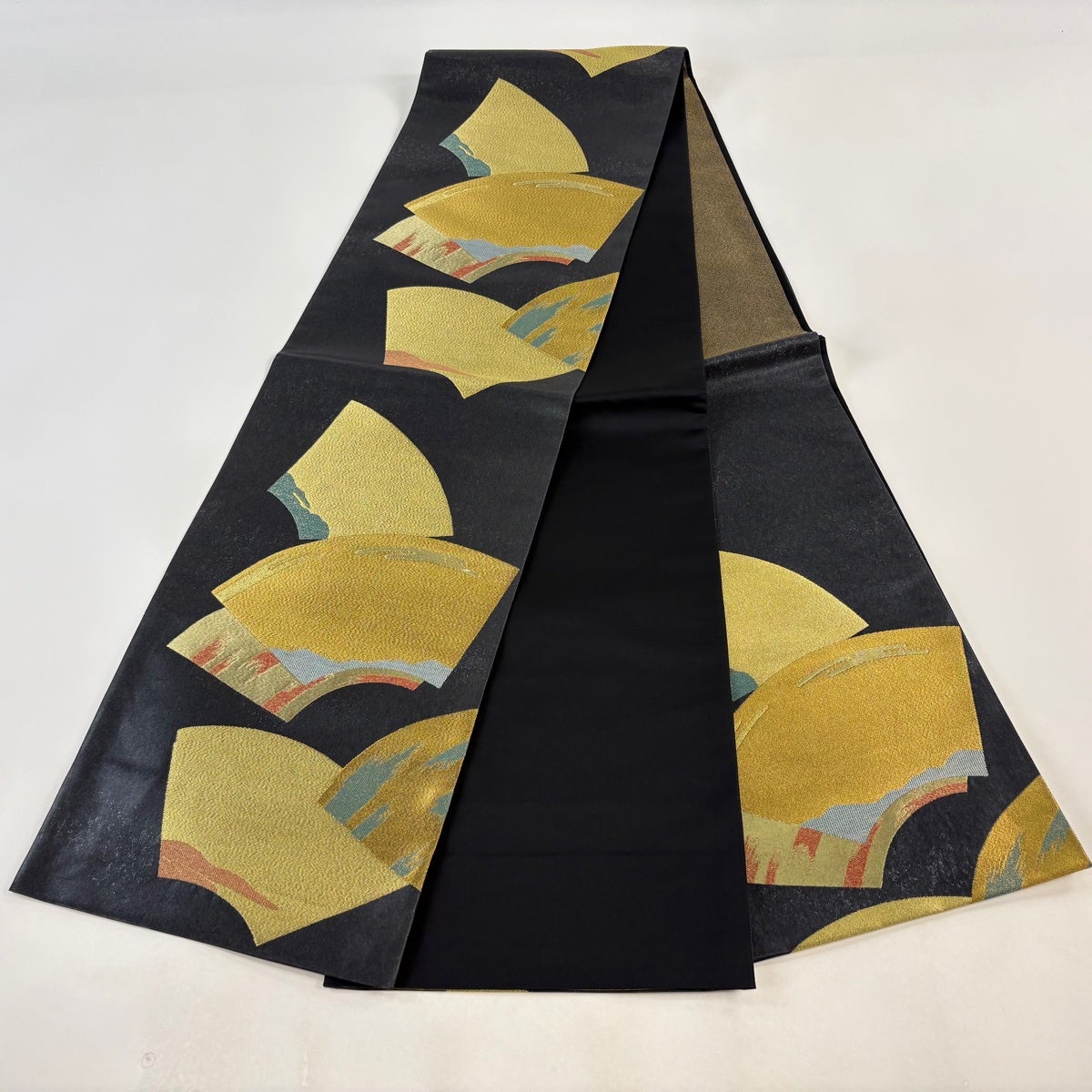 美品】 袋帯 秀品 扇面 霞 金糸 青銅箔 墨色 六通 正絹｜中古・古着