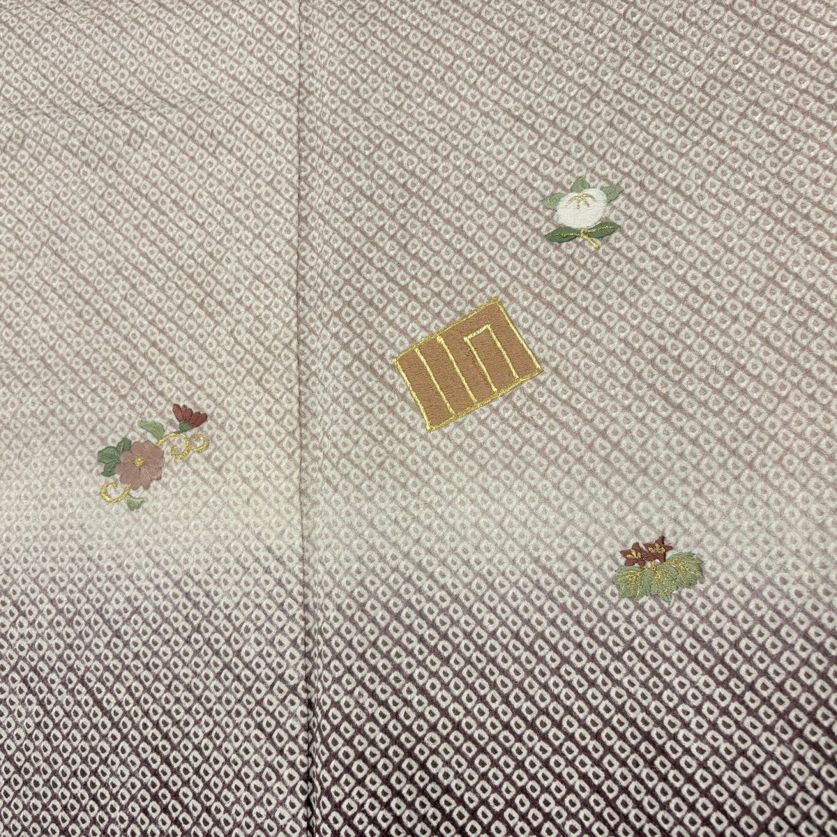 正絹 ☆付け下げ 袷 小豆色 花草刺繍です。 n013651.jpg