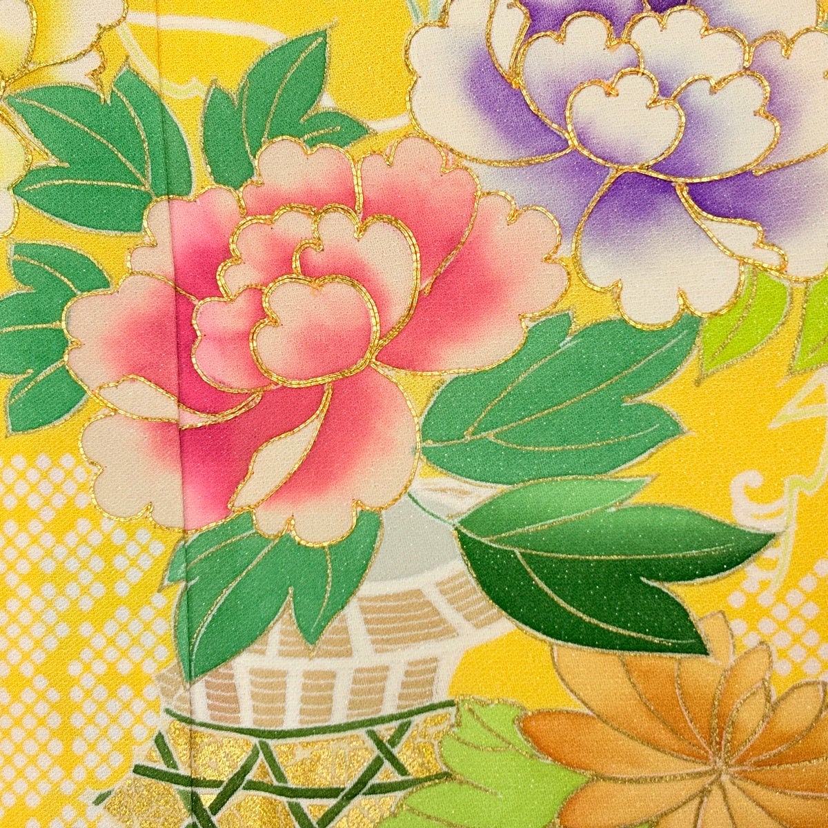 軽微な難あり☆振袖単品　優美に蝶花　正絹　身丈163cm　クリームイエロー 20%OFF 振袖 身丈161cm 裄丈68.5cm L 袷 千總 落款あり 花車 雲文 金