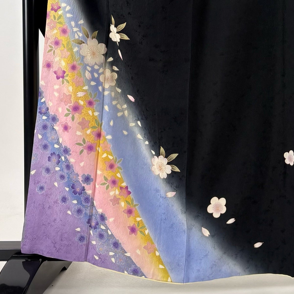 振袖 身丈161cm 裄丈66cm M 袷 桜 桔梗 金彩 ぼかし 黒 正絹 名品