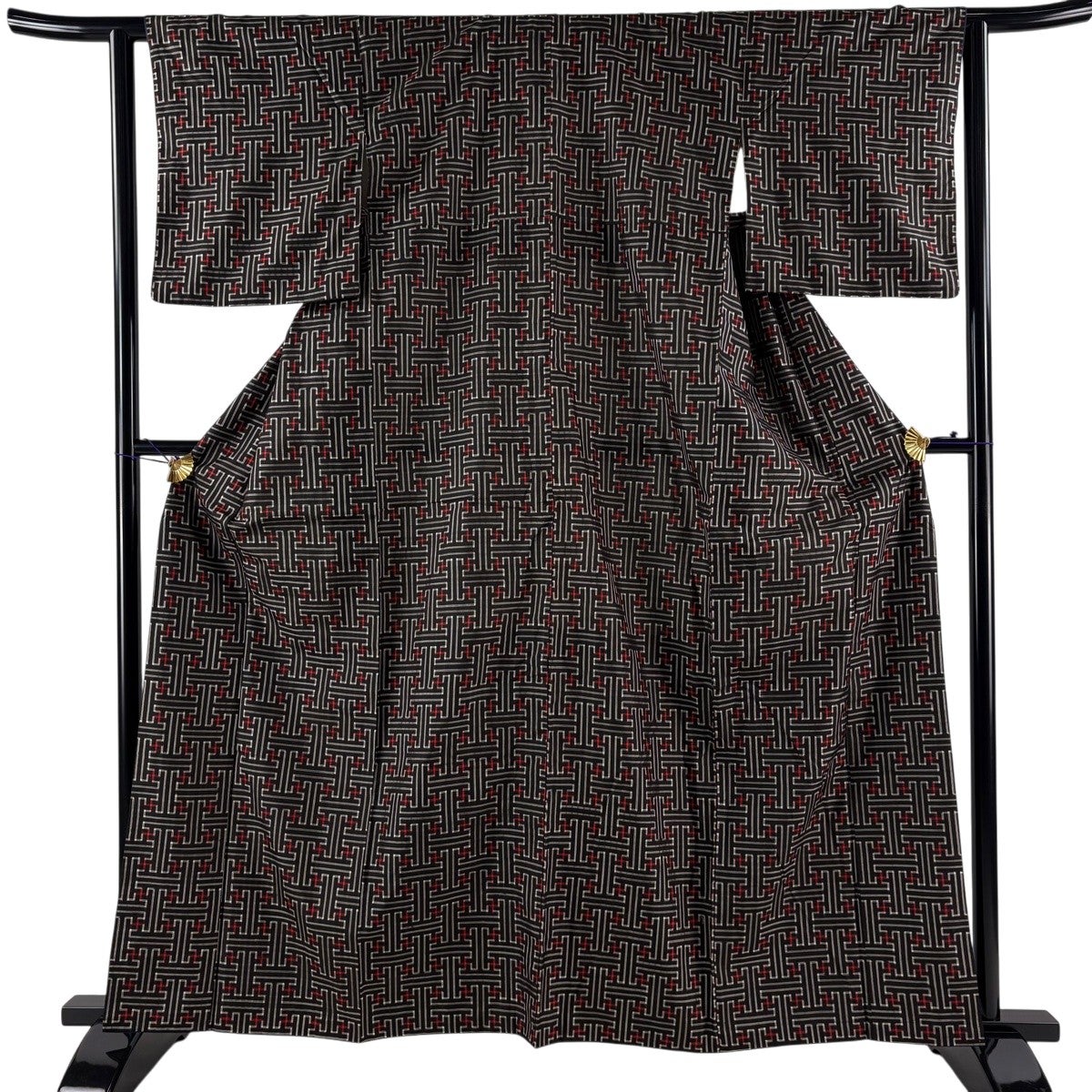 紬 身丈159cm 裄丈61cm S 袷 縞 幾何学模様 焦茶色 正絹 名品｜中古