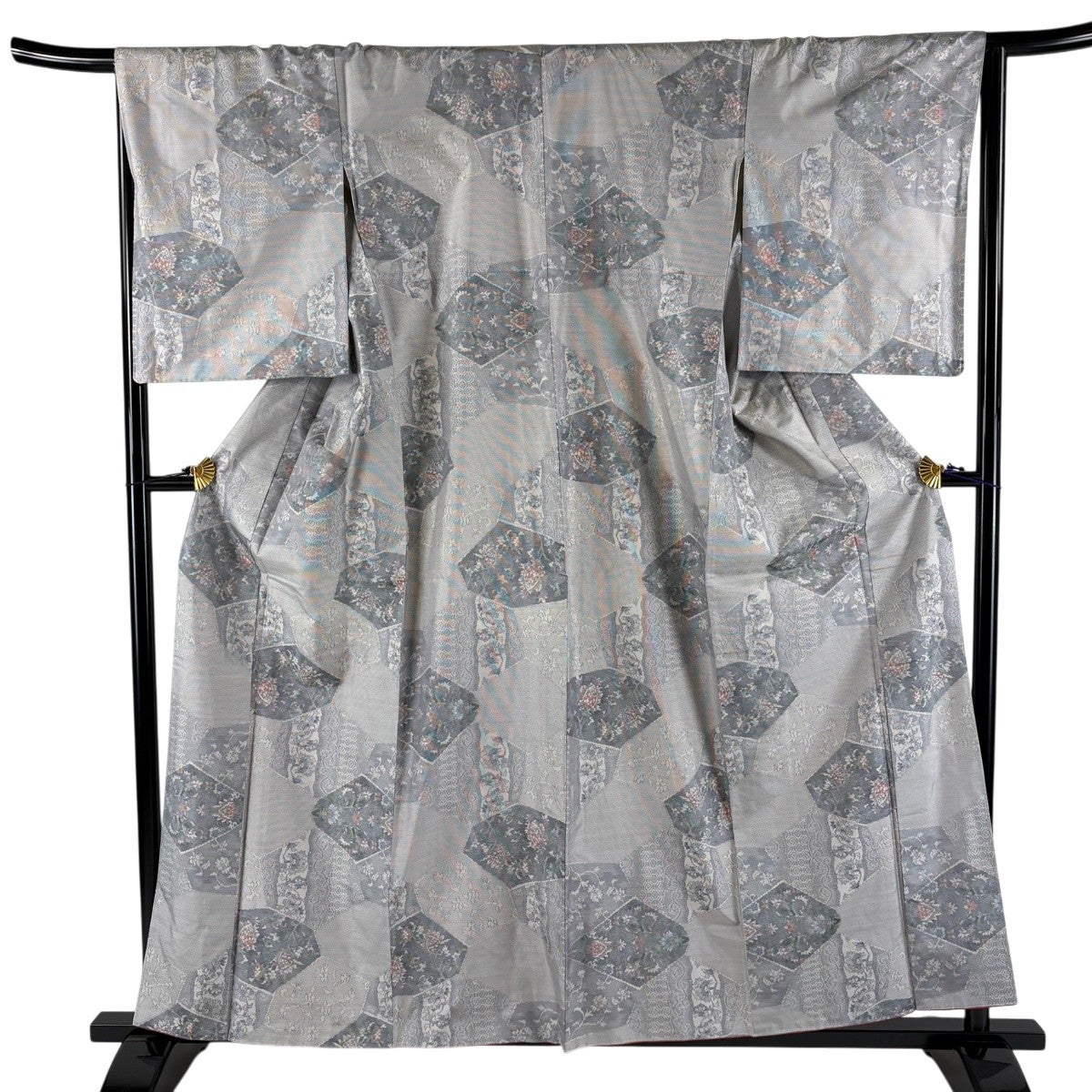 大島紬 身丈159.5cm 裄丈66cm 正絹 逸品 【中古】 大島紬 身丈159.5cm 裄丈65cm M 袷 純泥染 証紙 菱 幾何学模様 焦茶色