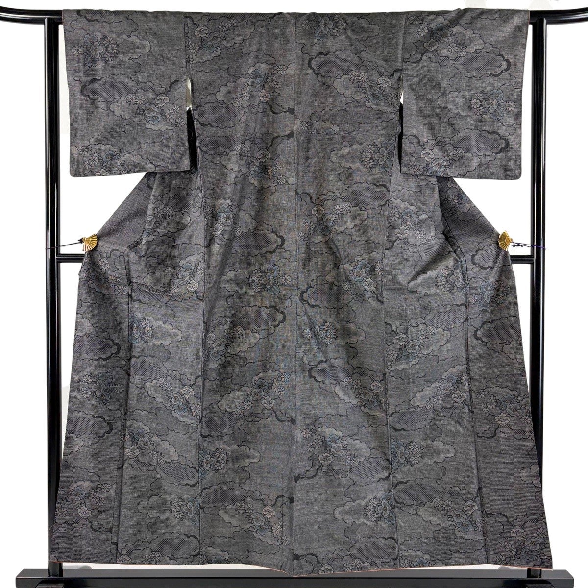 紬 身丈159.5cm 裄丈63cm S 袷 雲文 縞 灰桜 正絹 優品｜中古・古着