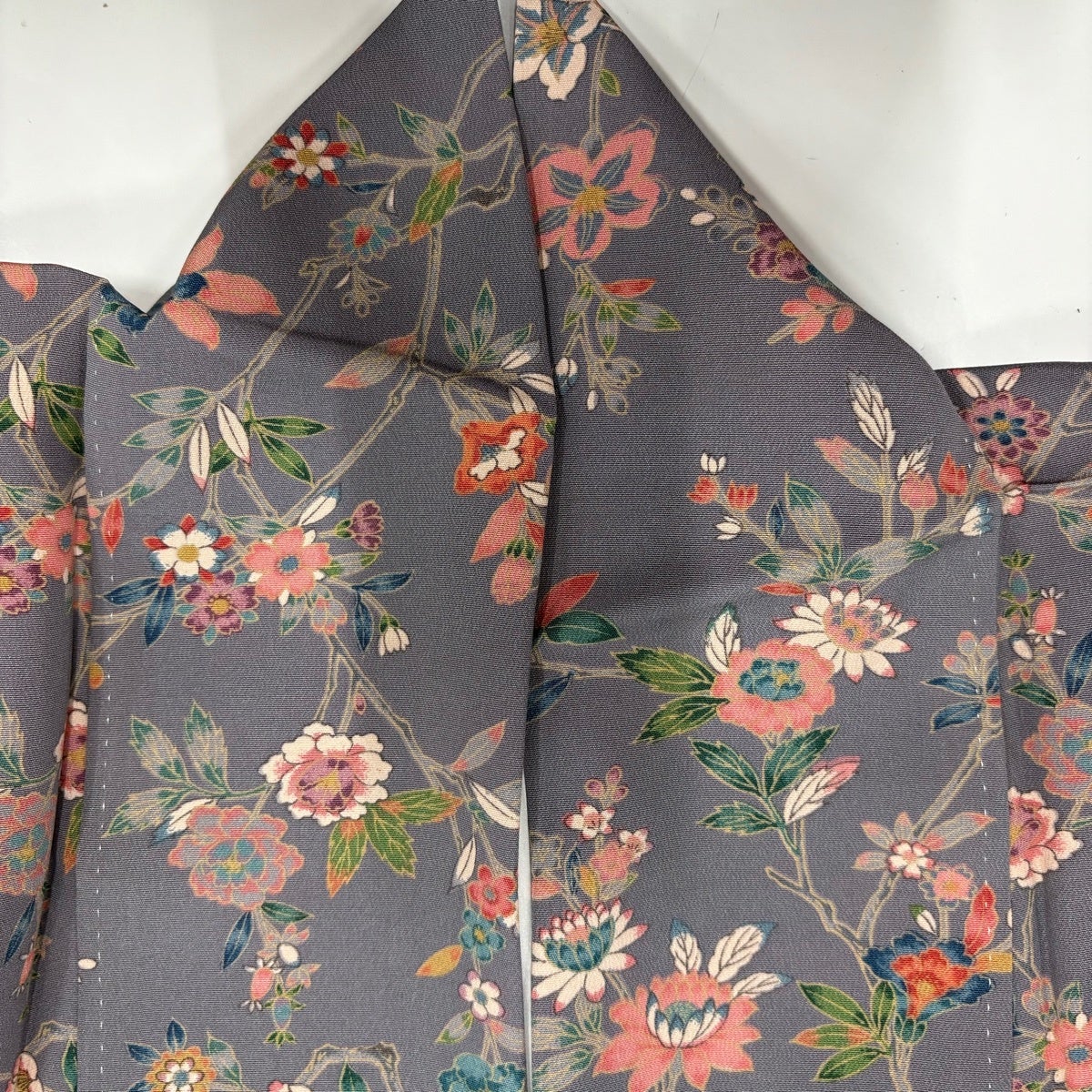 美品】 小紋 身丈156cm 裄丈62cm S 袷 枝花 灰紫 正絹 優品｜中古