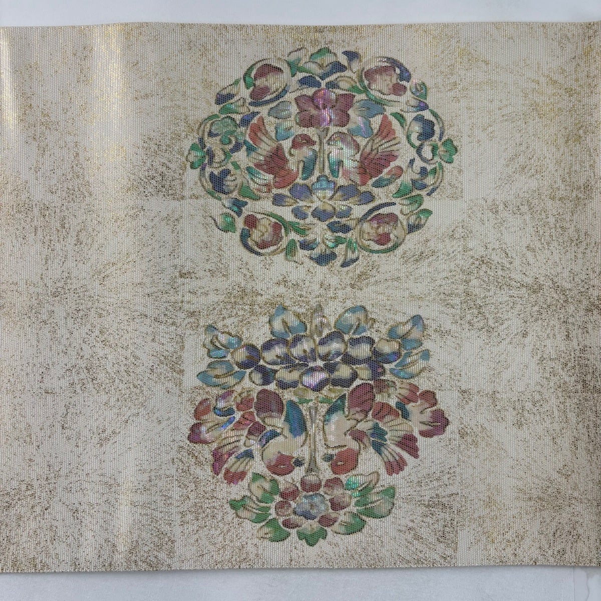 美品】 袋帯 秀品 向かい鳥 草花 螺鈿箔 金彩 ベージュ お太鼓柄 正絹