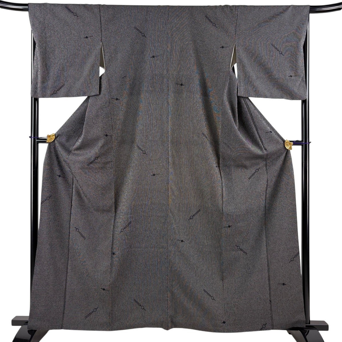 最終価格】 70%OFF 紬 身丈163cm 裄丈62cm S 袷 縦縞 色紙 黒 正絹 秀