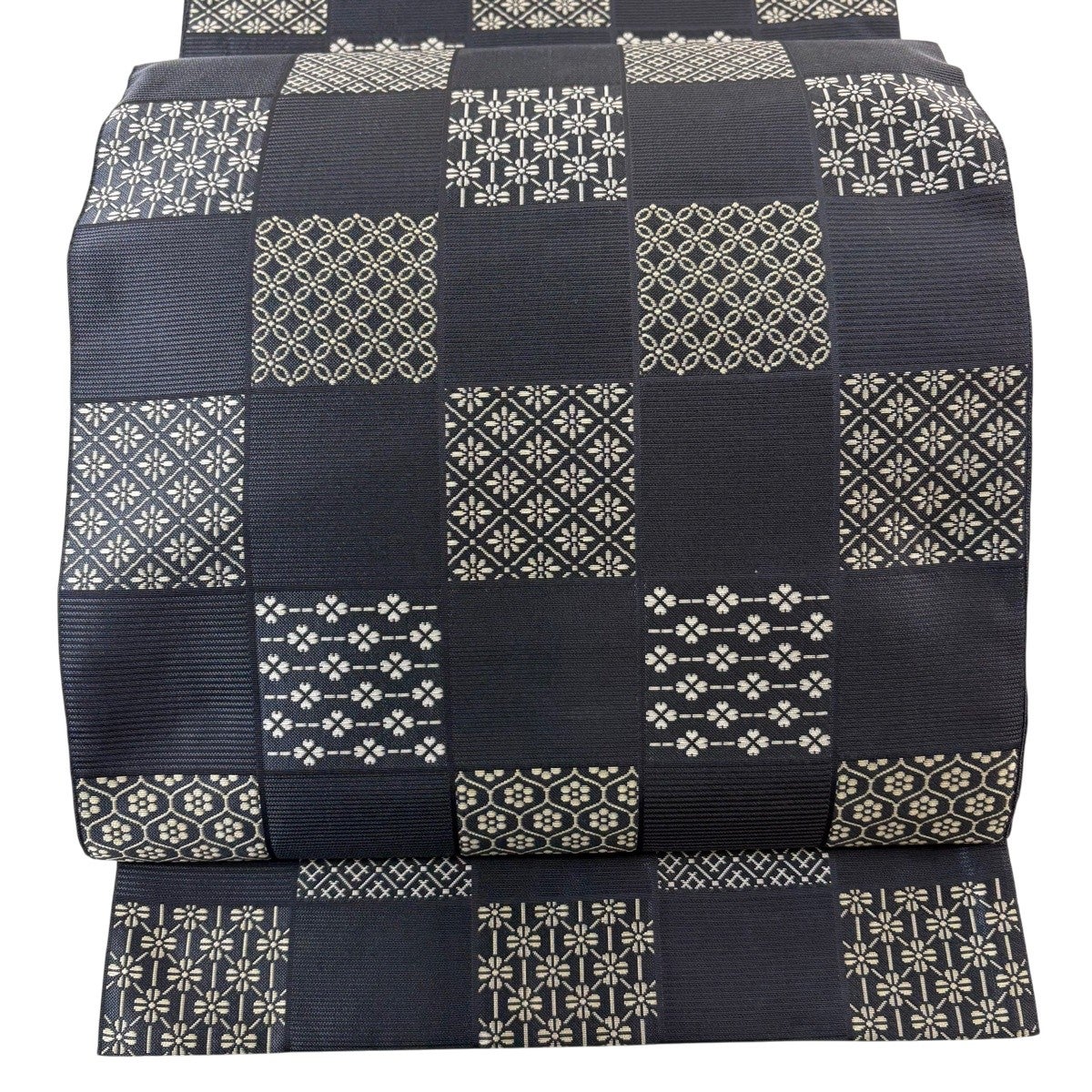 競ナビ】 袋帯 美品 秀品 市松 黒 六通 正絹 【中古】 袋帯美秀市松黒
