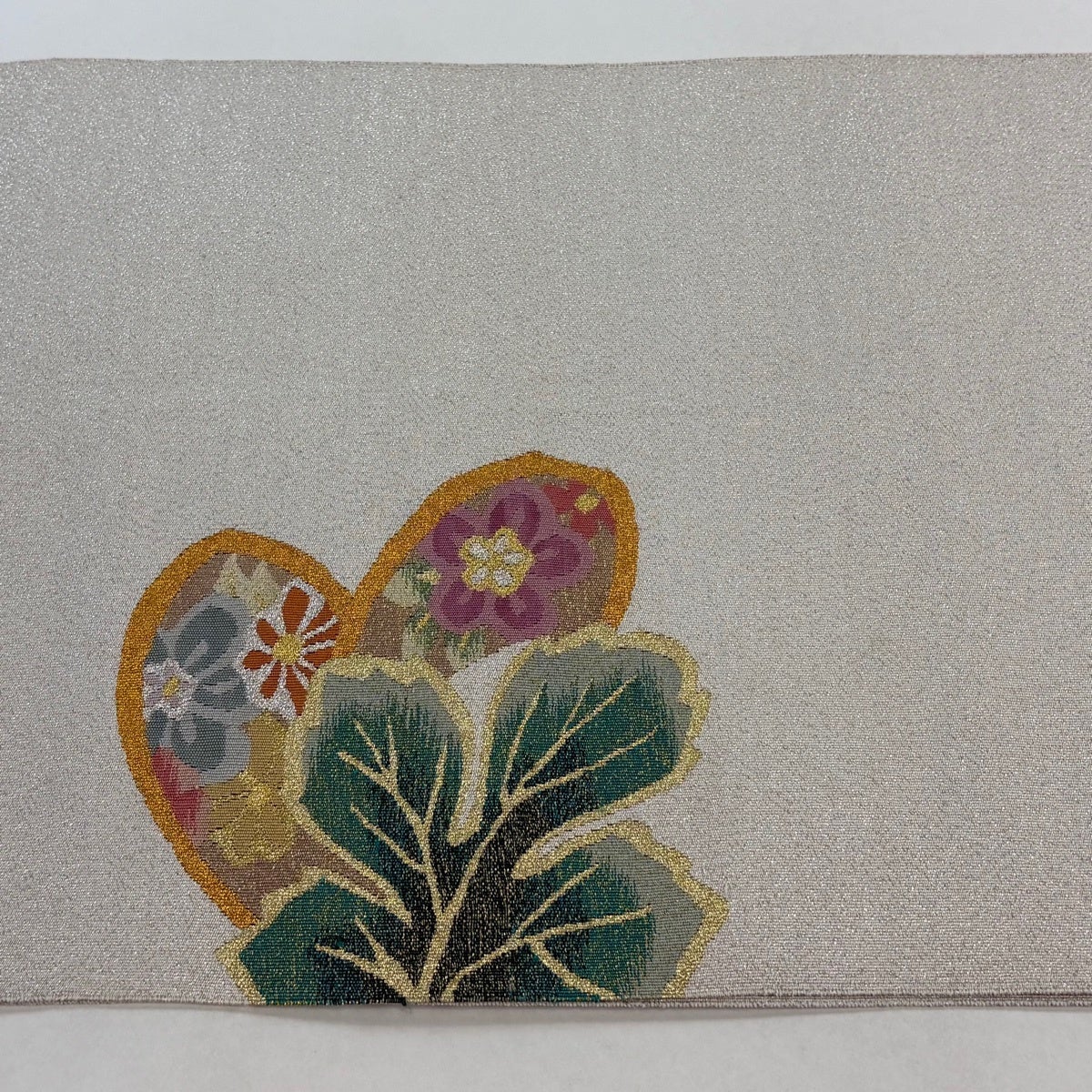 名古屋帯 秀品 鈴乃屋 八寸名古屋帯 松葉仕立て 草花 霞 金銀糸 銀色