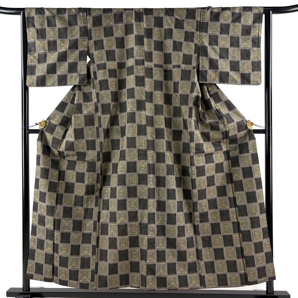 紬 身丈156.5cm 裄丈63cm 正絹 名品 【中古】 美品】 紬 身丈153.5cm 裄丈63.5cm S 袷 格子 幾何学 深緑 正絹 優品