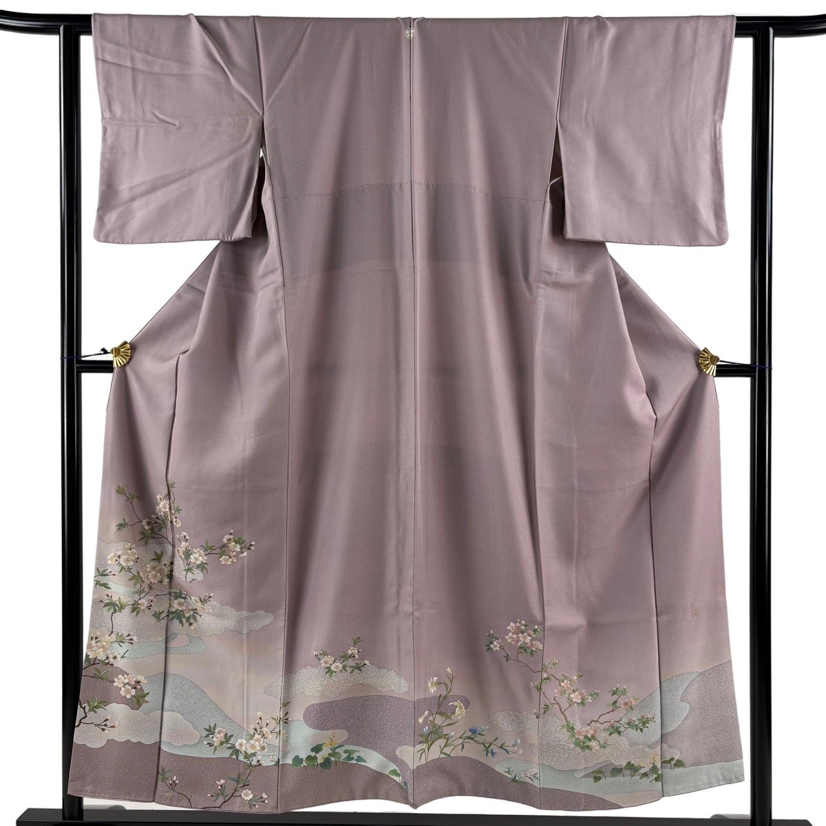 色留袖 身丈152cm 裄丈62.5cm 正絹 秀品 【中古】 美品】 色留袖 身丈152.5cm 裄丈62cm S 袷 落款あり 雲文 桜 金彩