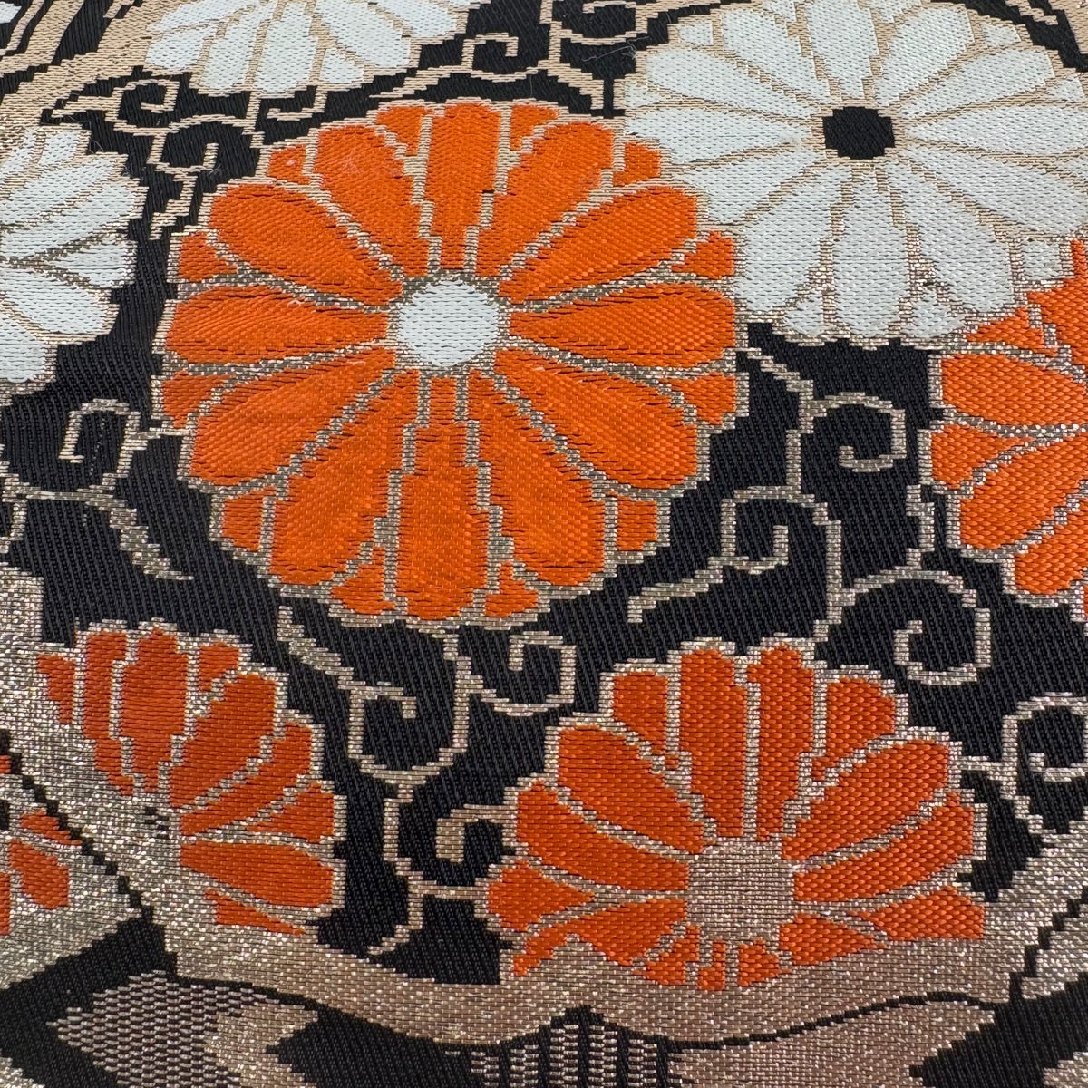 名古屋帯 優品 菊 青海波 箔 黒 正絹｜中古・古着・リサイクル着物通販