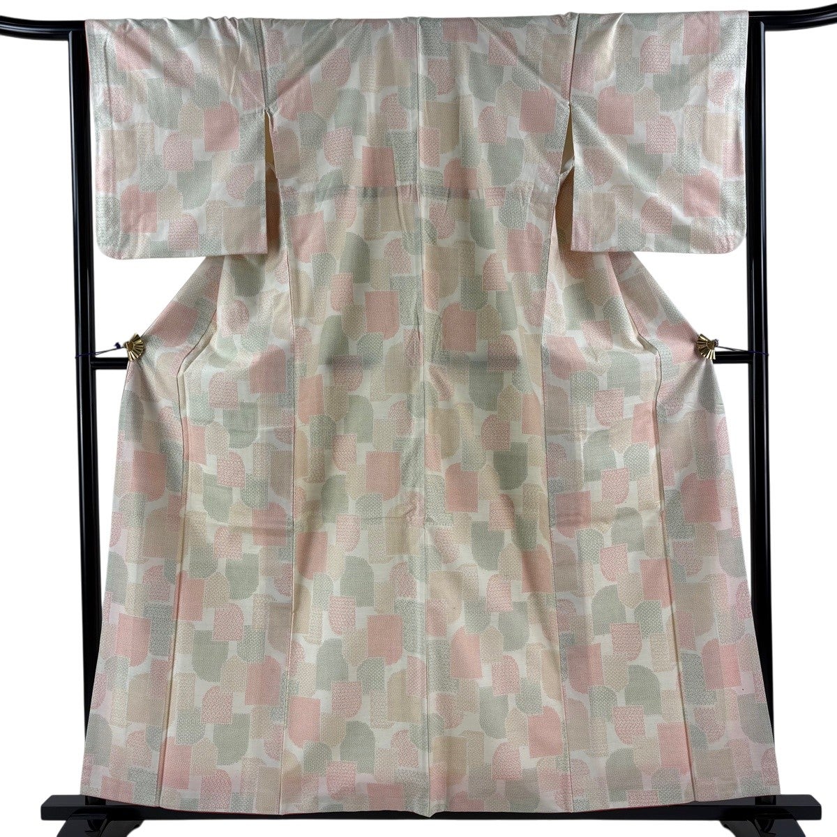 【美品】 紬 身丈158cm 裄丈65cm 正絹 名品 【中古】 美品】 紬 身丈158cm 裄丈65cm M 袷 生紬 椿 灰色 正絹 名品｜中古