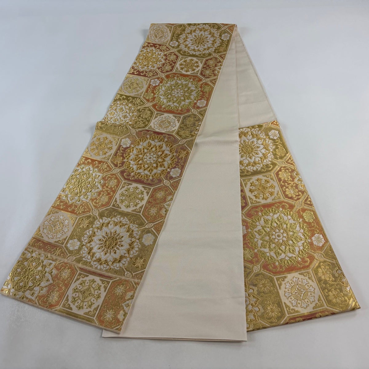 美品】 袋帯 逸品 川島織物 落款あり 関西仕立て 華文 金糸 箔 金色 六