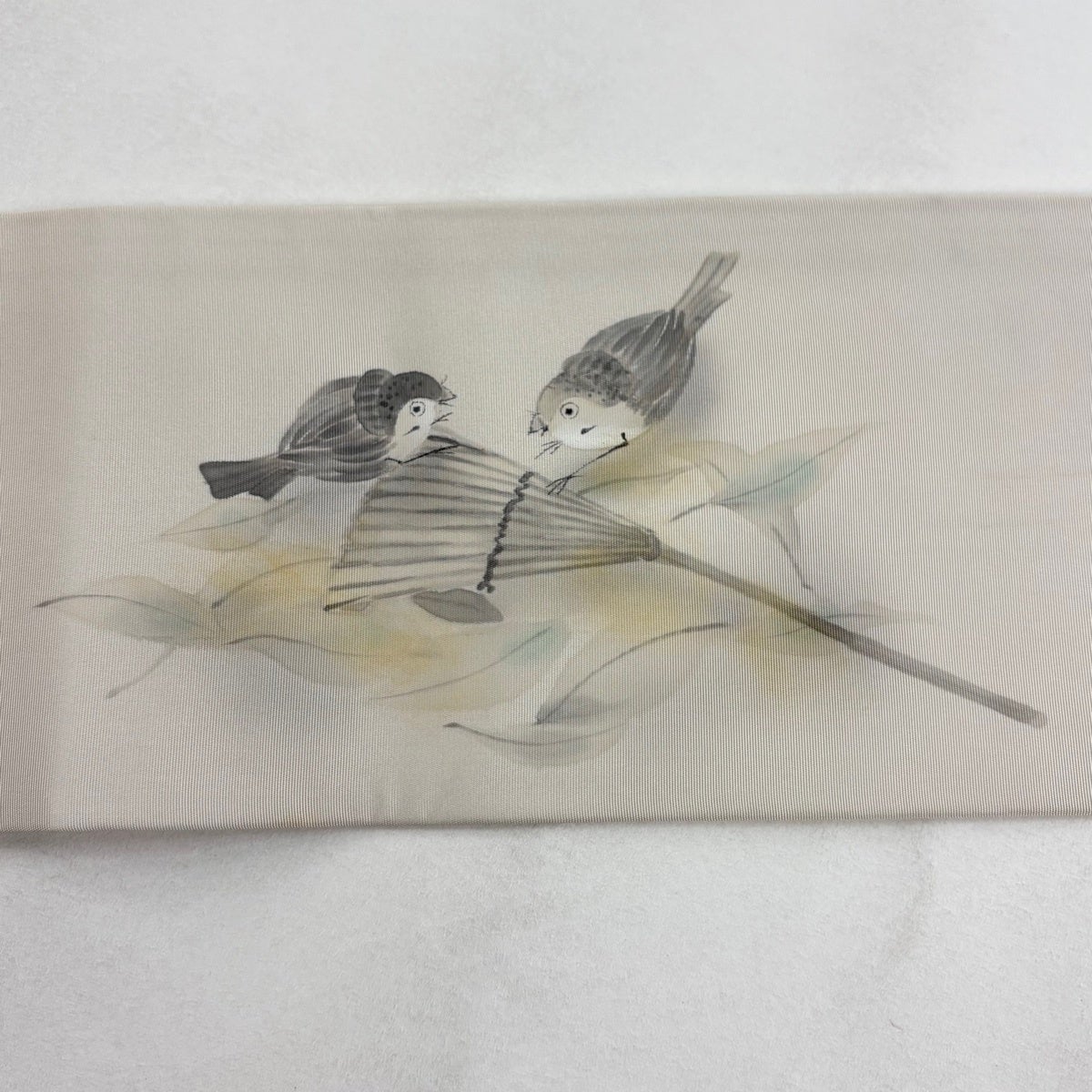 30%OFF 名古屋帯 秀品 落款あり 雀 熊手 ぼかし 灰白 正絹 K30｜中古
