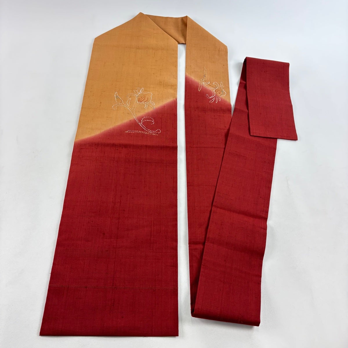 名古屋帯 秀品 紬地 草花 刺し子刺繍 薄オレンジ 正絹｜中古・古着