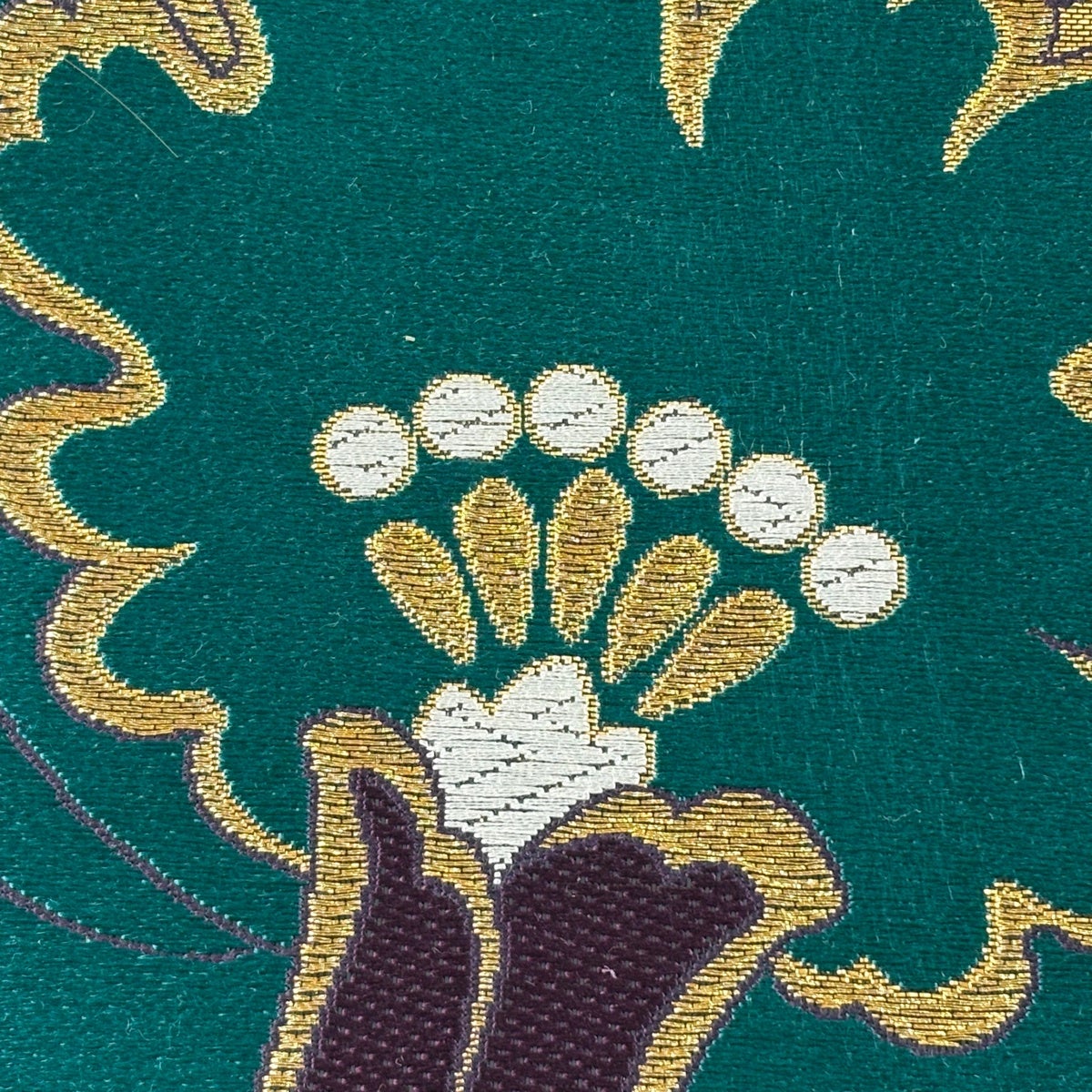 極美品　正絹振袖　袋帯付　抹茶　モスグリーン紫色花柄　金糸刺繍　写真撮影のみ 袋帯 秀品 振袖向き 草花 斜縞 箔 金糸 紫 六通 正絹｜中古・古着