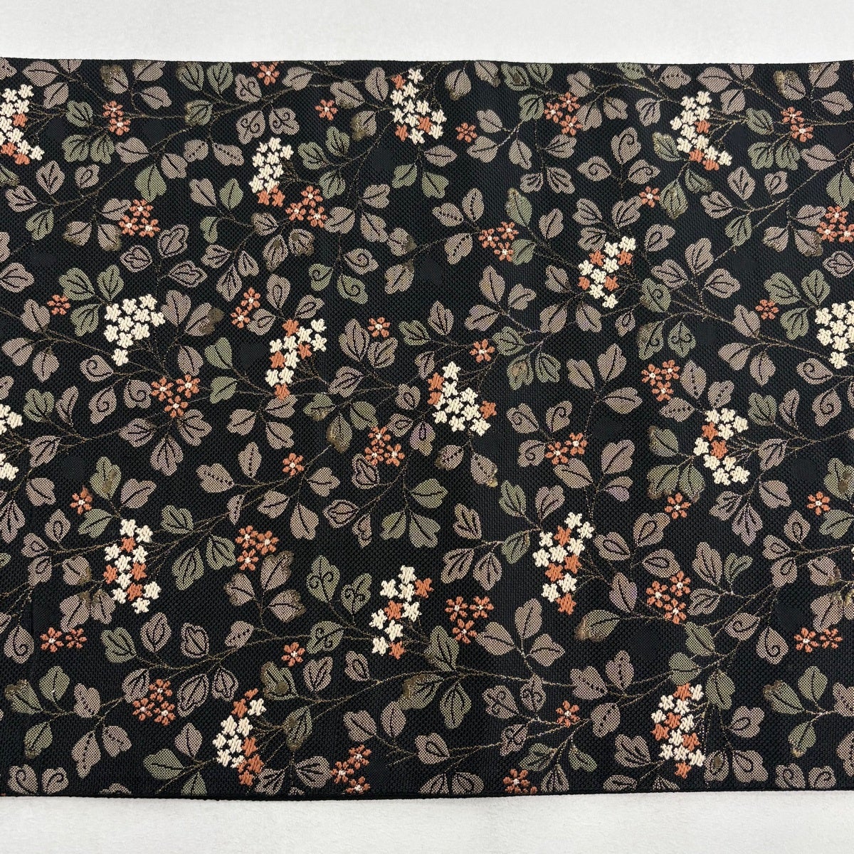 【美品】袋帯 黒地 古典花柄 東レシルック 糸使用 洗える 袋帯 織・乱菊（黒）花 フラワー ブラック