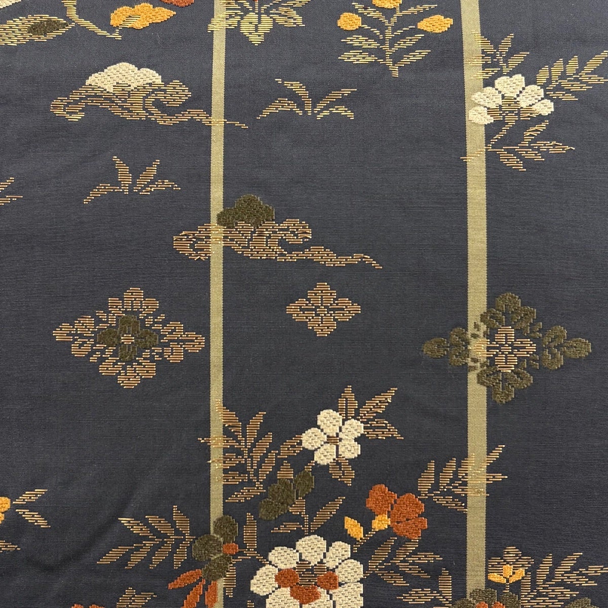 美品】 袋帯 秀品 草花 花菱 刺繍 箔 灰紫 六通 正絹｜中古・古着