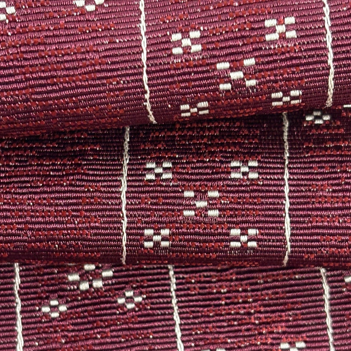 美品】半幅帯 優品 縞 幾何学模様 えんじ色 化繊｜中古・古着