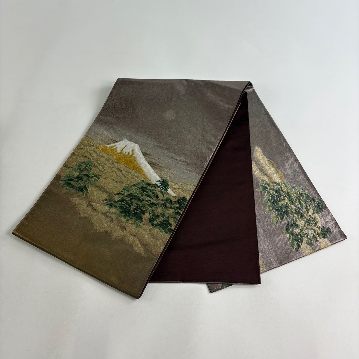 袋帯 名品 じゅらく 落款あり 横山大観 山色新 山 樹木 金糸 箔 灰茶