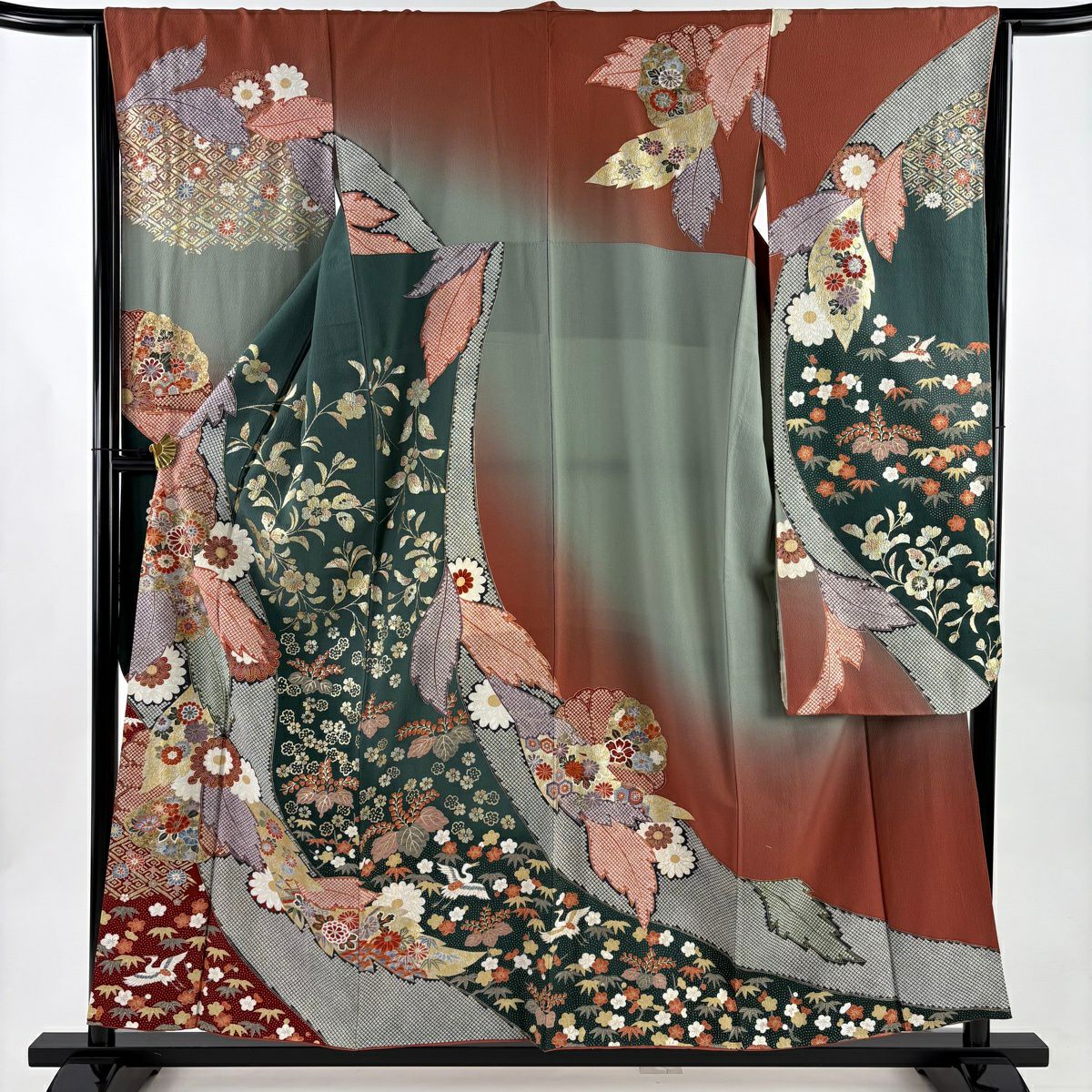 【美品】 振袖 身丈166.5cm 裄丈68cm 正絹 秀品 【中古】 振袖 身丈166.5cm 裄丈68cm L 袷 蝶 菊 金銀彩 染め分け 緑 正絹 秀品