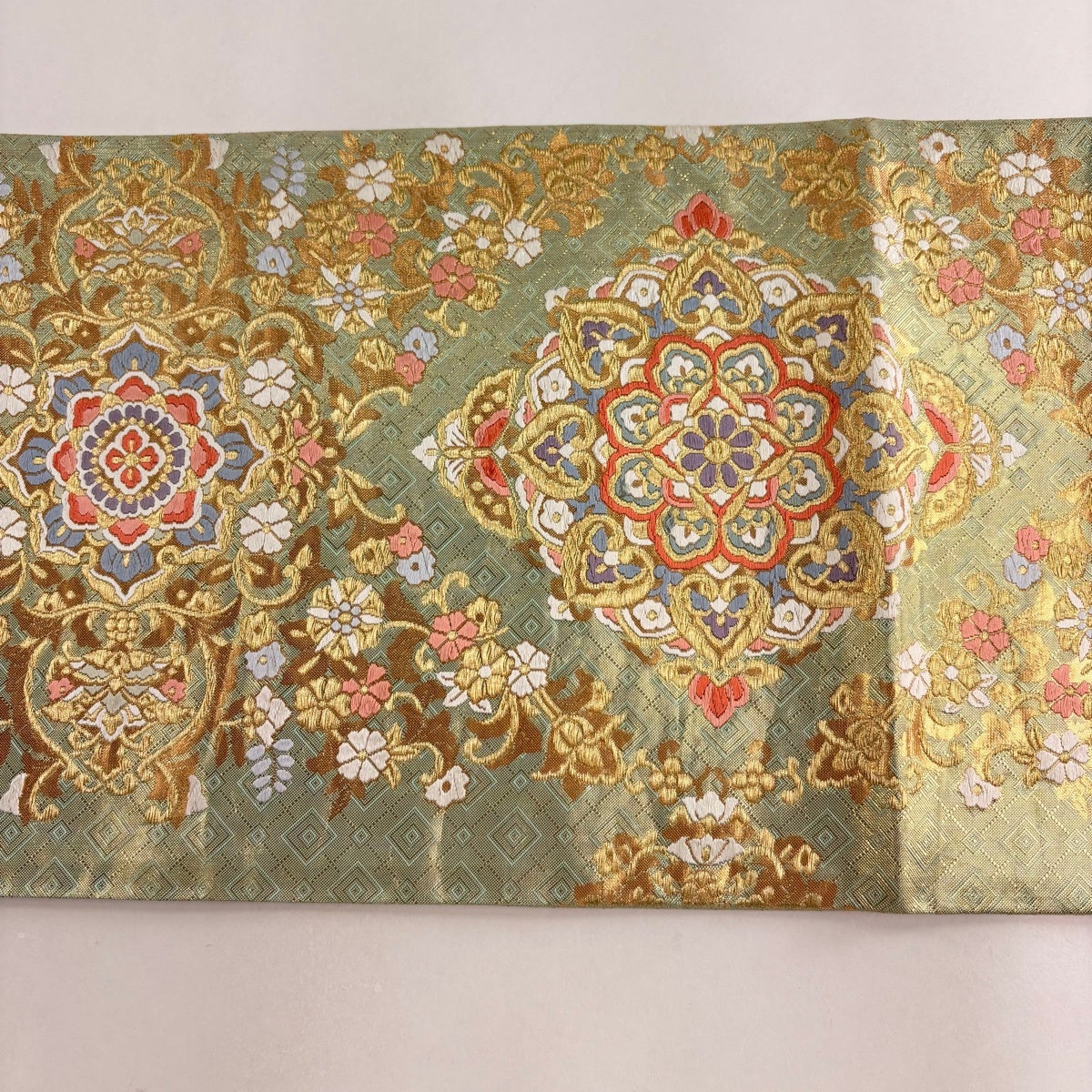 袋帯 秀品 華文 花から 金糸 箔 薄緑 六通 正絹｜中古・古着