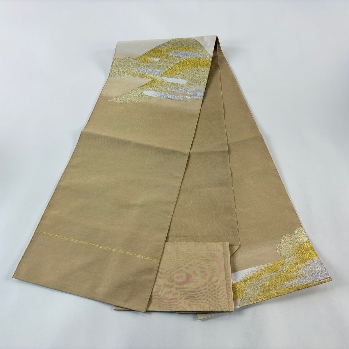 美品】 名古屋帯 秀品 松葉仕立て 八寸名古屋帯 雲文 ヱ霞 金銀糸