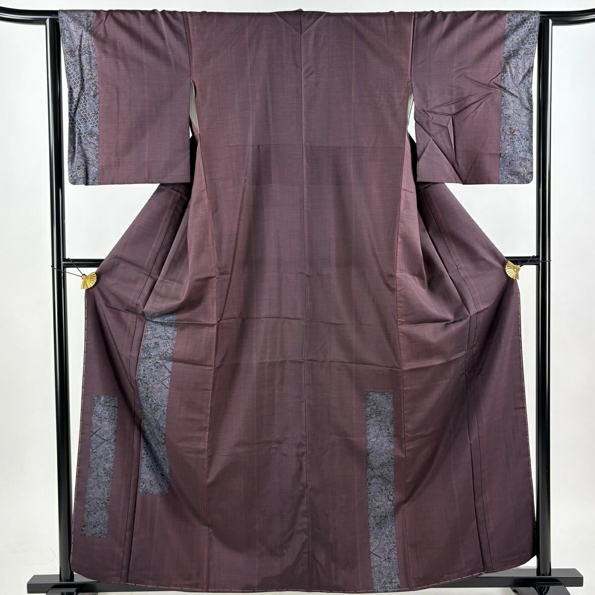 美品】 大島紬 身丈162cm 裄丈65.5cm M 袷 都喜ヱ門 証紙あり 鳥 枝花 美品】 大島紬 身丈162cm 裄丈65.5cm M 袷 都喜ヱ門 証紙あり 鳥 枝花