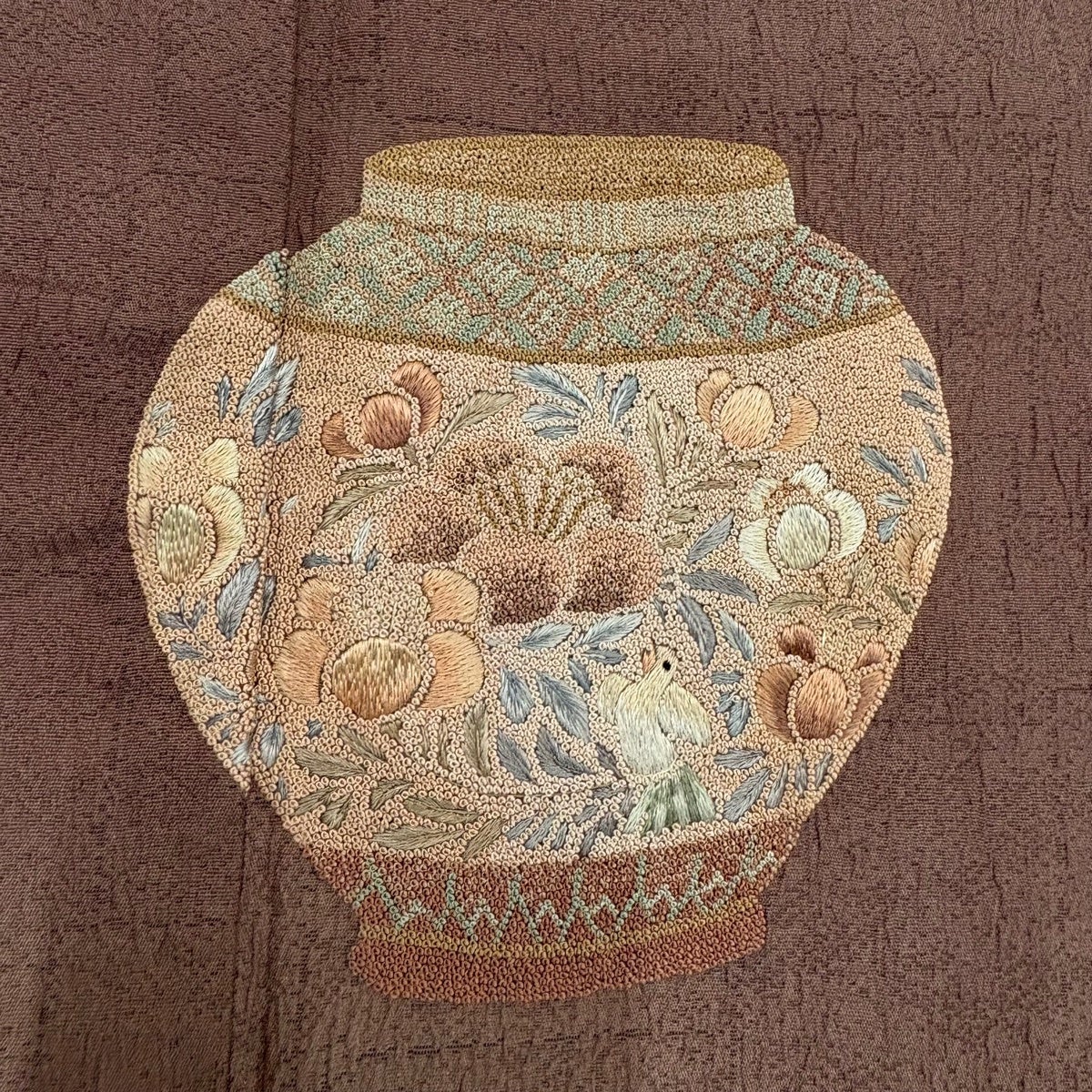 付下げ 身丈158cm 裄丈64cm M 袷 器物 花鳥 刺繍 ぼかし 小豆色 正絹