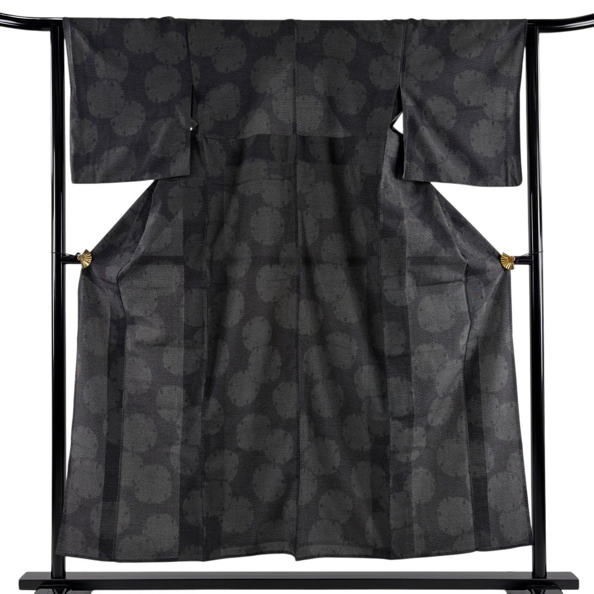 【美品】 紬 身丈159cm 裄丈63.5cm 正絹 名品 【中古】 美品】 紬 身丈159.5cm 裄丈63.5cm S 単衣 縞 幾何学 薄茶色 正絹 名品