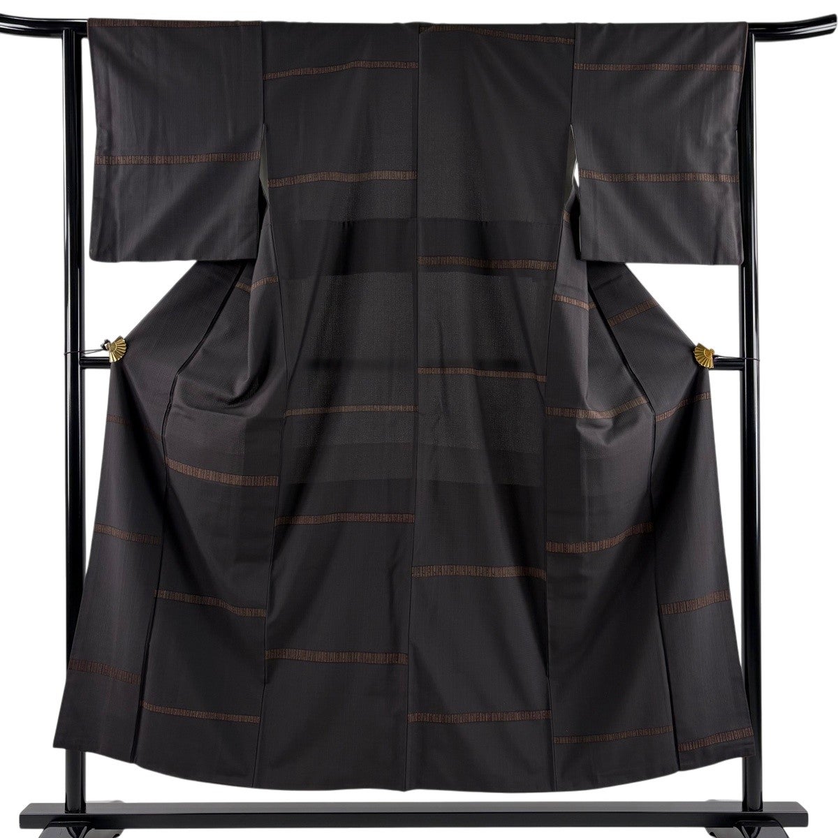 紬 身丈152cm 裄丈63.5cm S 袷 縞 幾何学模様 墨色 正絹 秀品｜中古