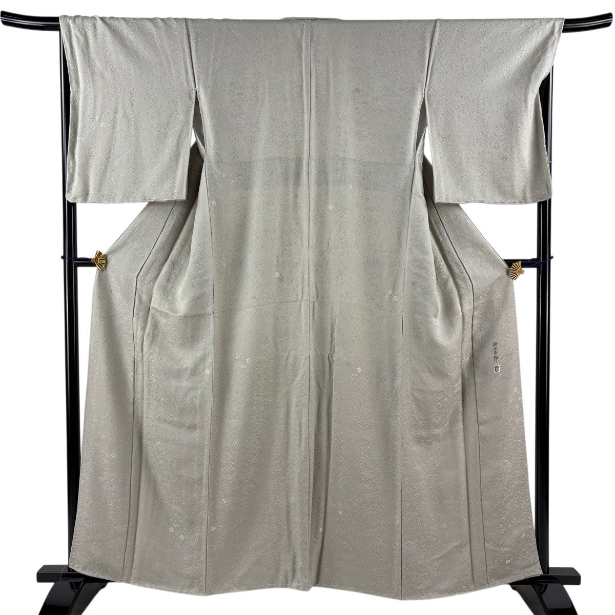 色無地 着物 袷 加賀友禅 柿本一郎 作家物 裄68.5 Ｌ 中古 sn2007 加賀友禅 柿本市郎｜バイセルオンライン 中古・リサイクル着物【公式