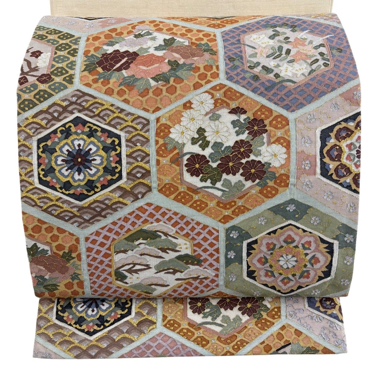 袋帯 逸品 明綴れ 華文 亀甲 金銀糸 茜色 お太鼓柄 正絹｜中古・古着