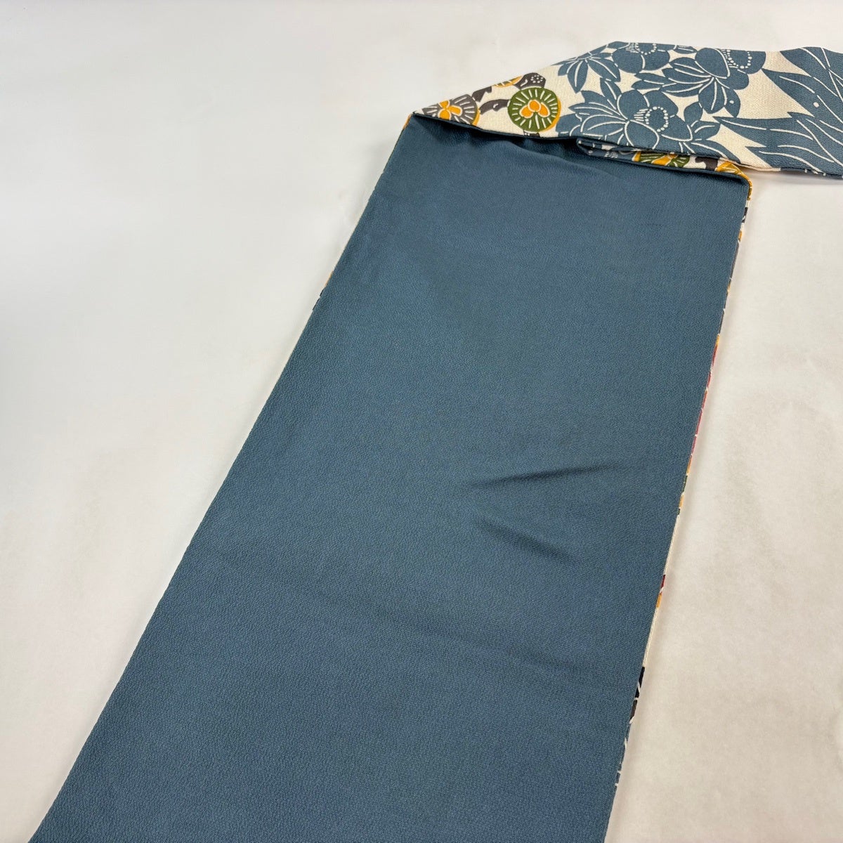 美品】 名古屋帯 逸品 栗山吉三郎 花鳥 松 縮緬 青灰色 正絹｜中古