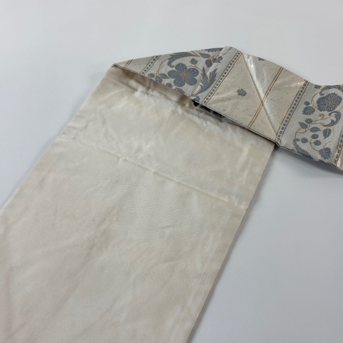美品】 名古屋帯 優品 天然美 段縞 花唐草 箔 銀色 正絹｜中古・古着