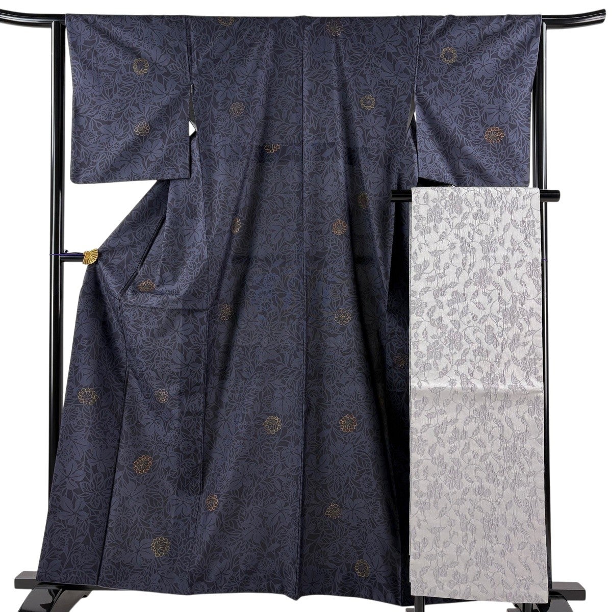 小紋 美品 秀品 身丈155cm 裄丈63.5cm 正絹 【中古】 美品 小紋 身丈155.5cm 裄丈63.5cm S 袷 落款あり 菊 縮緬 藍色 正絹