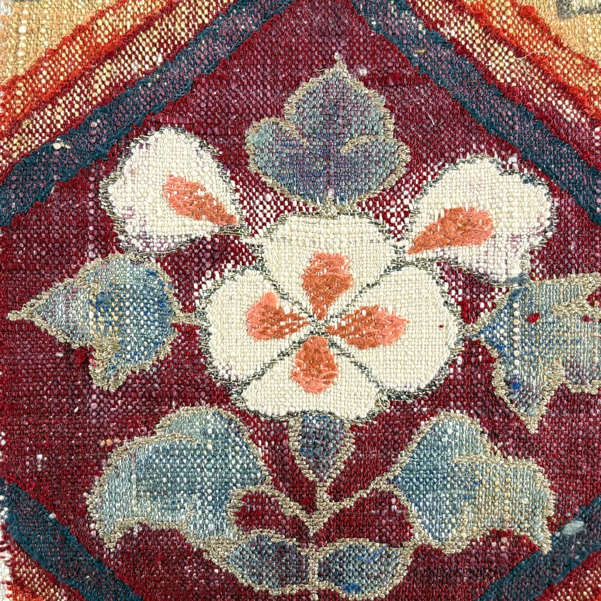 名古屋帯 優品 草花 金糸 刺繍 灰白 正絹｜中古・古着・リサイクル着物