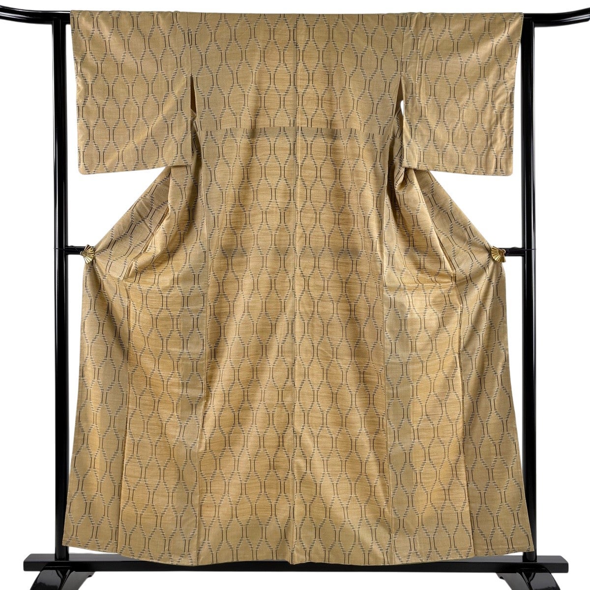 小紋 美品 名品 身丈160cm 裄丈65cm 正絹 【中古】 小紋 身丈160.5cm 裄丈64cm M 袷 花鳥 波 紋意匠 灰色 正絹 名品｜中古