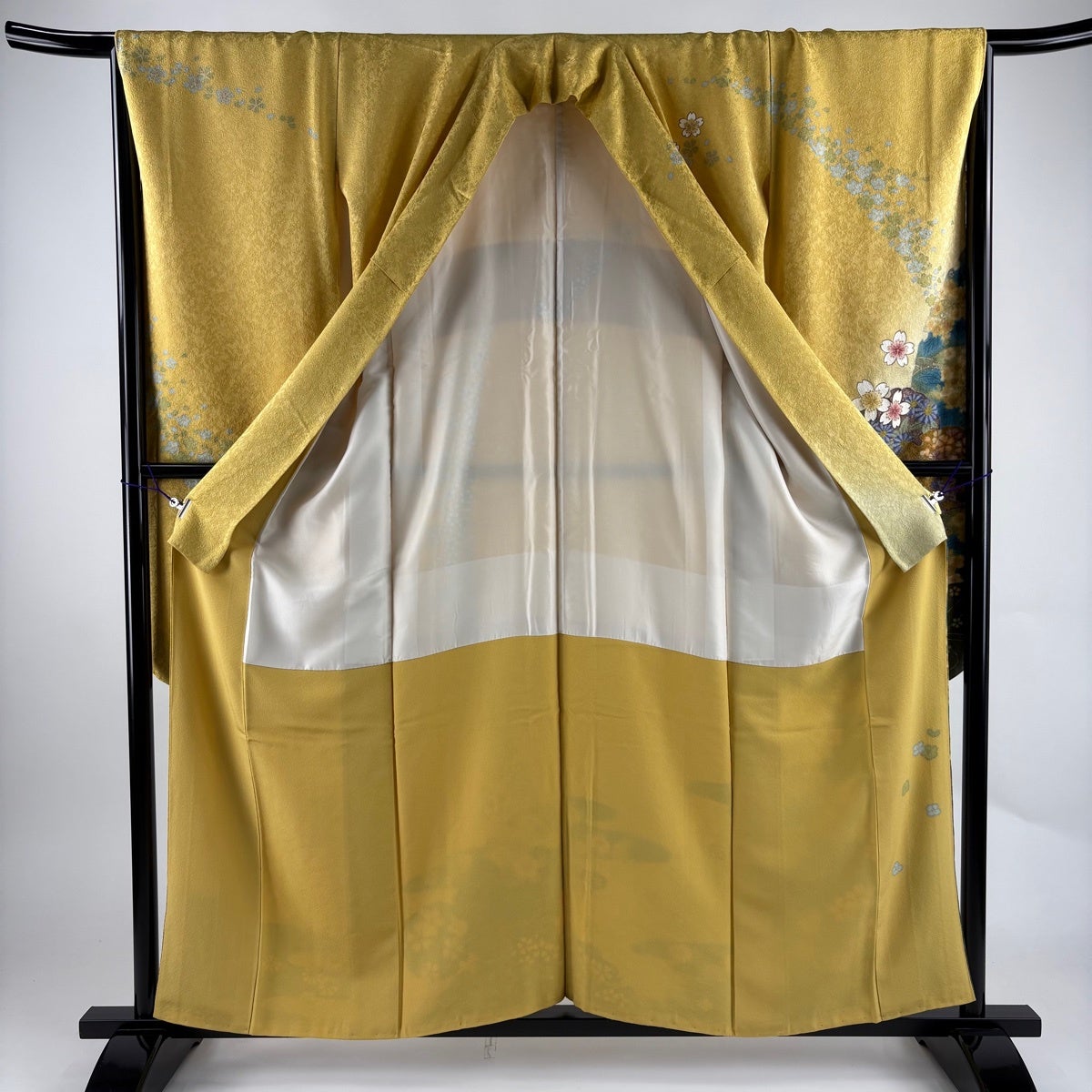 美品】 振袖 身丈157cm 裄丈66cm M 袷 桜 霞 金通し 金糸 からし色