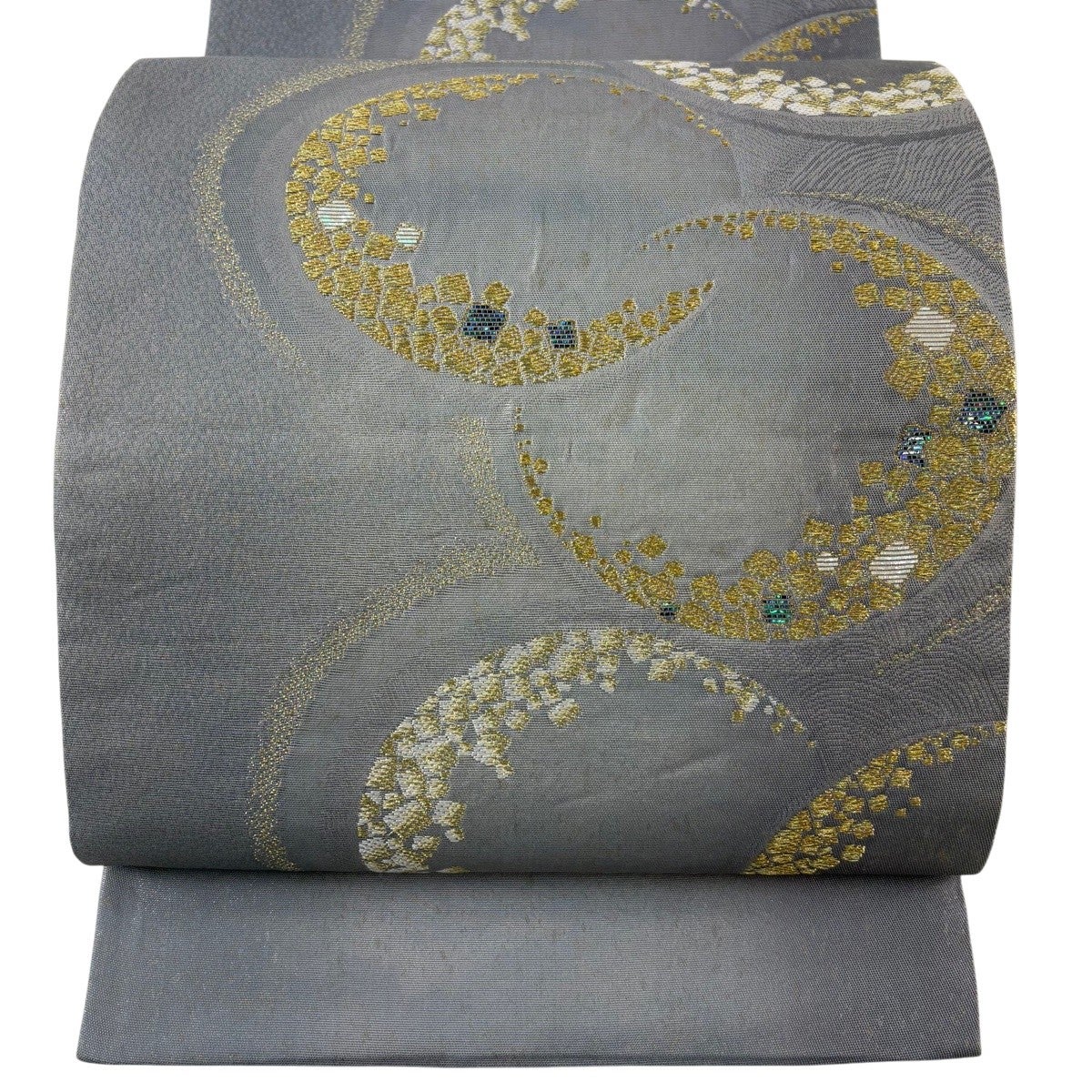 美品】 袋帯 秀品 華文 葡萄唐草 銀糸 箔 金色 お太鼓柄 正絹｜中古