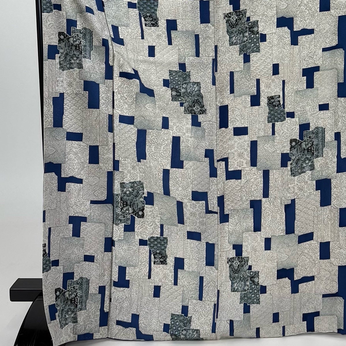 小紋/美品/白地/仕立上がり/適応身長148～156㎝/11379 小紋/美品/白地/仕立上がり/適応身長148～156㎝/11379の通販 by