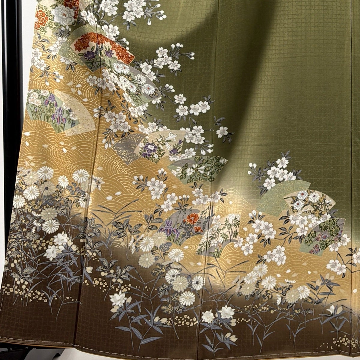 付下げ 身丈162cm 裄丈62.5cm S 袷 扇面 草花 金彩 ぼかし 茶緑色 正絹