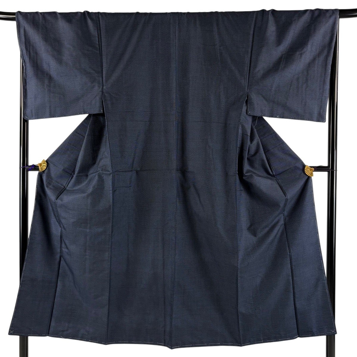 紬 身丈157cm 裄丈67cm 正絹 美品 名品 【中古】 紬 身丈157cm 裄丈65cm M 袷 アンサンブル 桜 亀甲 黒 正絹 優品｜中古