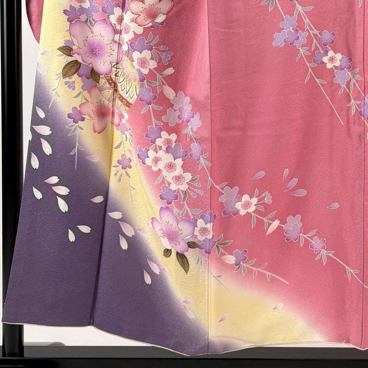 【振袖フルセット】身丈163.5cm 裄丈69cm 桜 手鞠 金彩 ぼかし 赤 振袖 身丈165.5cm 裄丈67cm M 袷 手鞠 桜 金彩 ぼかし えんじ色 正絹