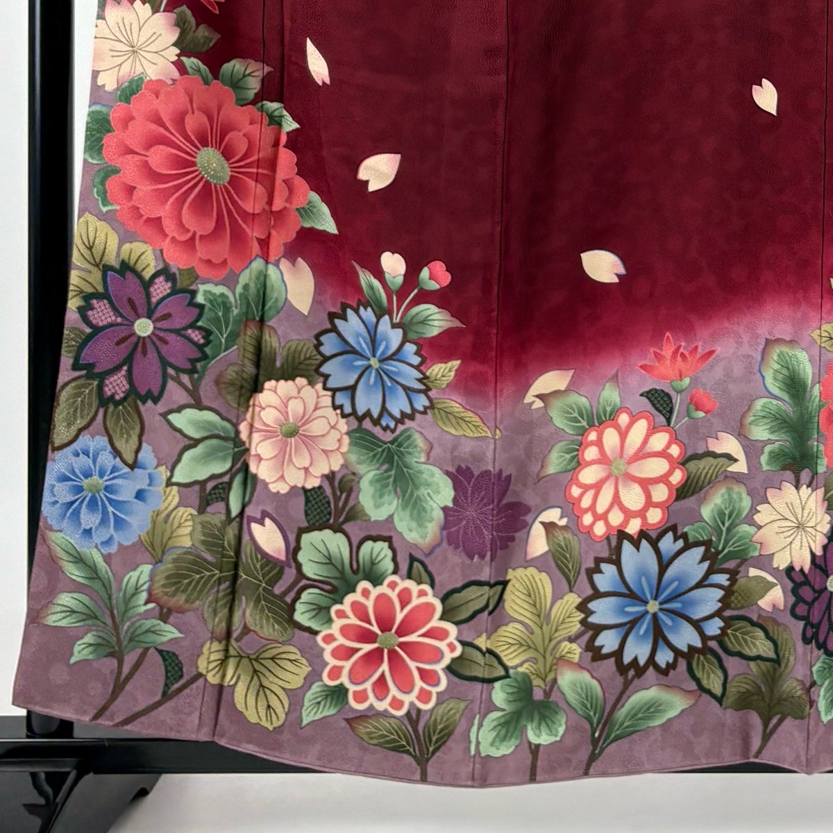 美品】 振袖 身丈157.5cm 裄丈64.5cm M 袷 菊 桜 ぼかし 金彩 えんじ色