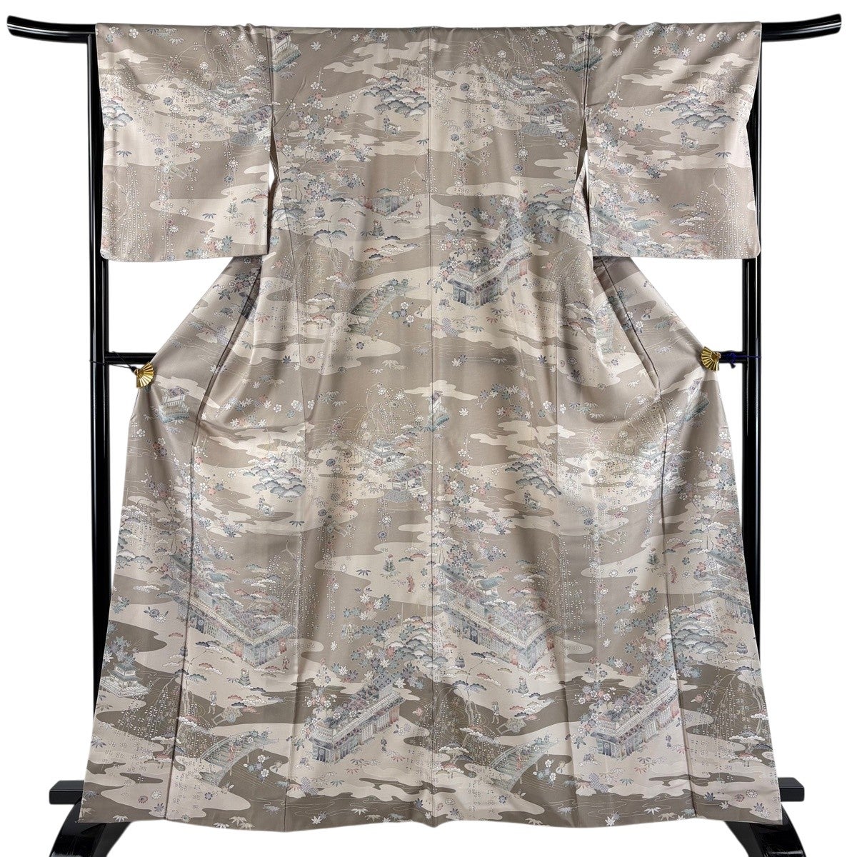 【美品】 訪問着 身丈163cm 裄丈65.5cm 正絹 名品 【中古】 美品】 訪問着 身丈163cm 裄丈67cm M 袷 紬地 松竹梅 建物 金彩 灰茶