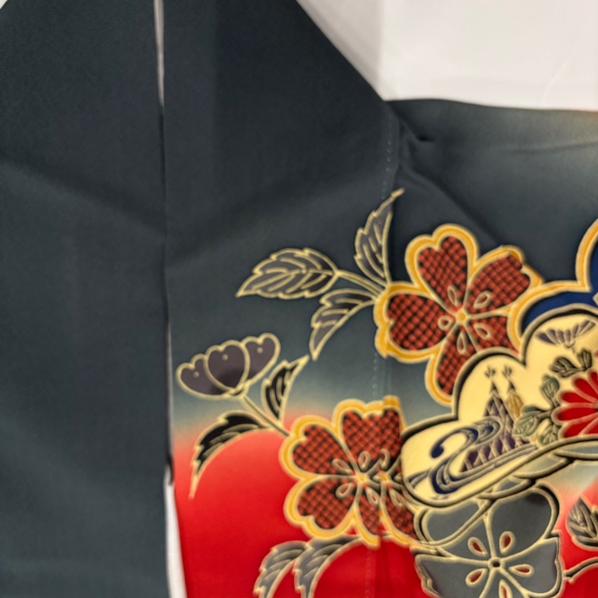 振袖 身丈168cm 裄丈69cm L 袷 松 鳥 染め分け 縮緬 赤 正絹 名品